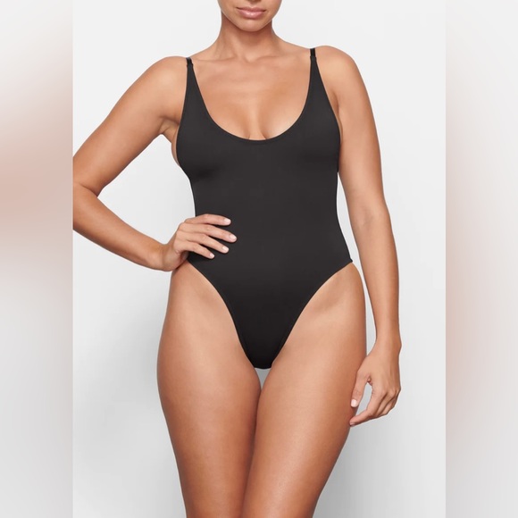 NWT Skims Recycled Swimsuit Scoop Neck One Piece in Onyx Color Size M - Picture 1 of 7